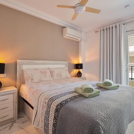Apolo Beach Front - Sea View Luxury Apartment Torrevieja Luaran gambar