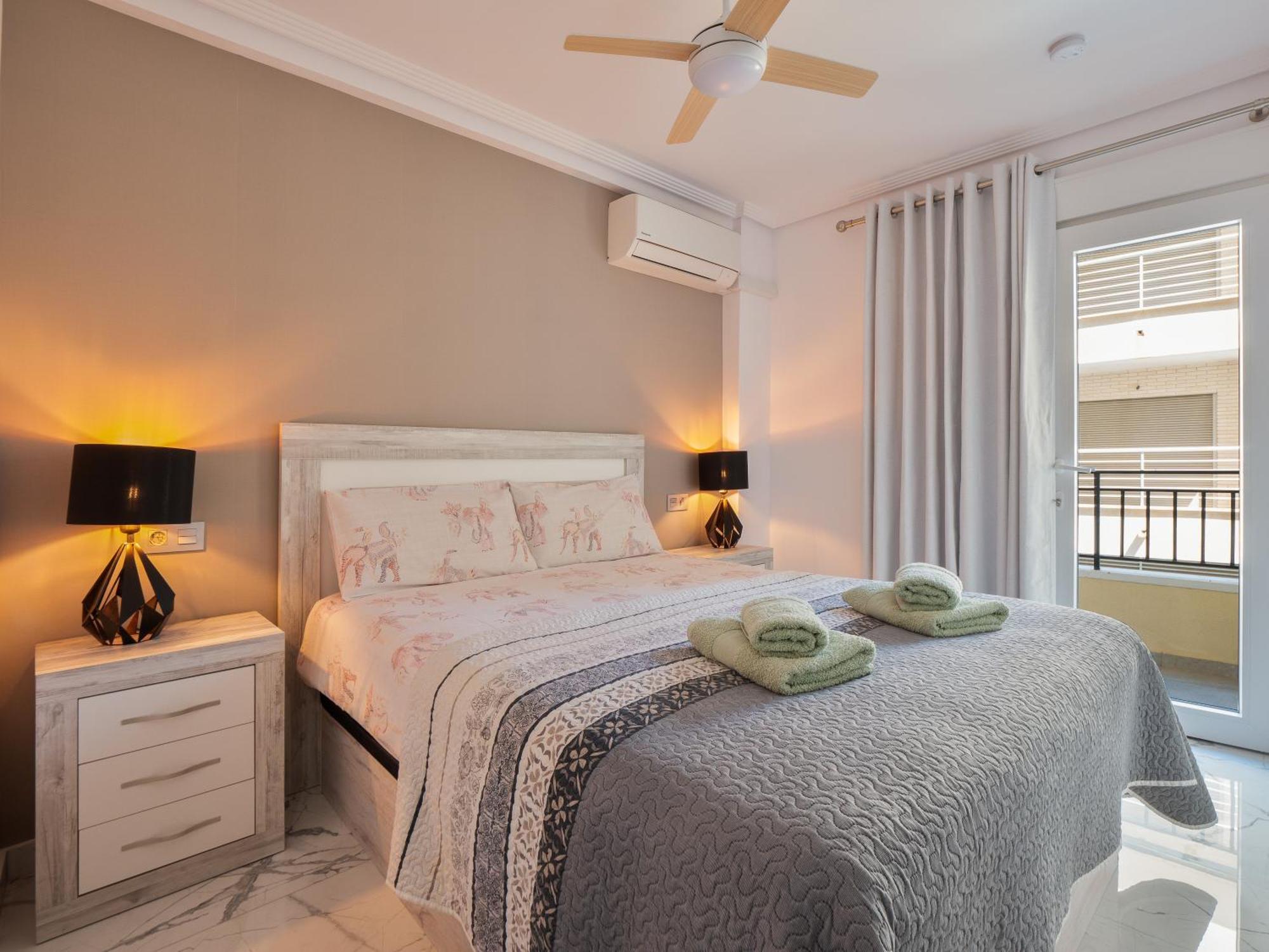 Apolo Beach Front - Sea View Luxury Apartment Torrevieja Luaran gambar